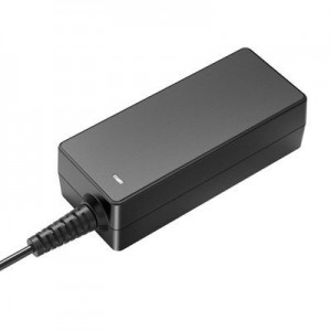 Huntkey HKA03619021-6D Mini Universal Adapter (40W)