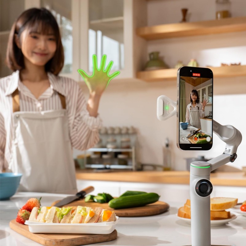 Insta360 Flow 2 Pro AI Tracker - GeeWiz