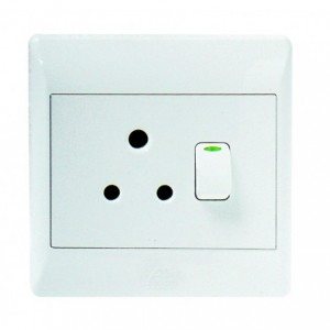 16A Switched Socket Outlet 4x4 with White Cover Plate