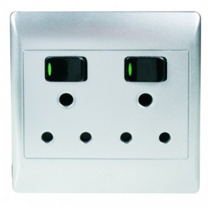 2x16A Switched Socket Outlet 4x4 with Silver Cover Plate