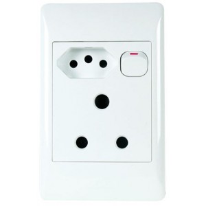 1x16A + 1x New SA Switched Socket 2x4 with White Cover Plate