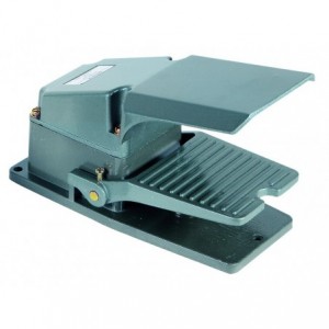 Heavy Duty SPDT Foot Switch with Guard 15A 250VAC
