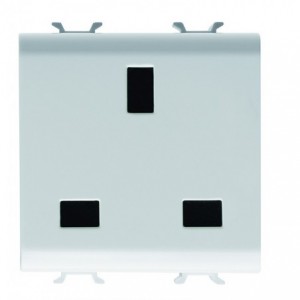Chorus 2M 2P+E British 13A 250V Socket White