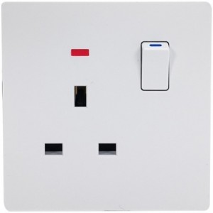 1x13A 3-Pin UK Switched 3x3 Socket White Orion