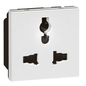 Arteor - Multi-Standard socket - 2P+E unswitched - shuttered - 2 modules – White