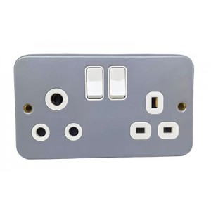 16A SA &amp;  BRITISH 13A SOCKET OUTLET METALCLAD