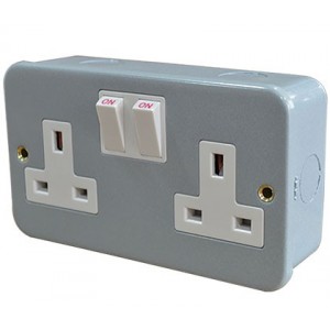 Double British Socket Outlet 13A Metalclad