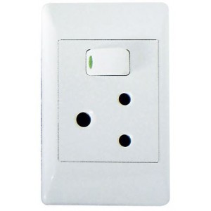 16A SWITCHED SOCKET OUTLET 2x4 WITH WHITE COVER PLATE