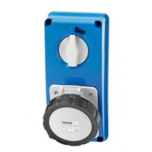 32A 3P+N+E 525V VERT.M.INT.SOCK.IP55 3H