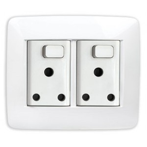 Complete 4X4 Double Switched Socket Outlet 2P+E 16A White