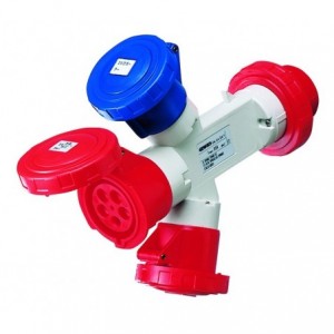 Adaptor 3OUT. 32A-PLUG/SOCKET 32A