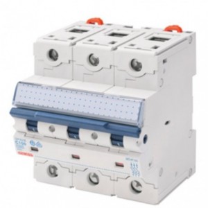 3P 32A C 25kA DIN MCB 4.5M