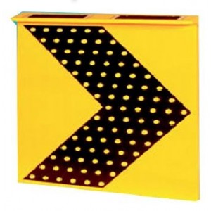 WARNING LIGHT RIGHT ARROW YELLOW SOLAR/6V 10AH 90LED 750x600