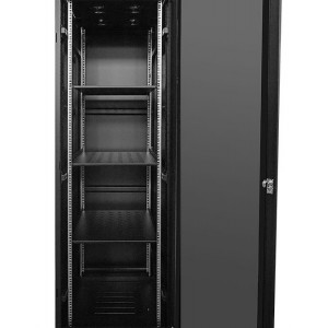  42U 800 Deep Cabinet 4 Fans & 3 Shelves